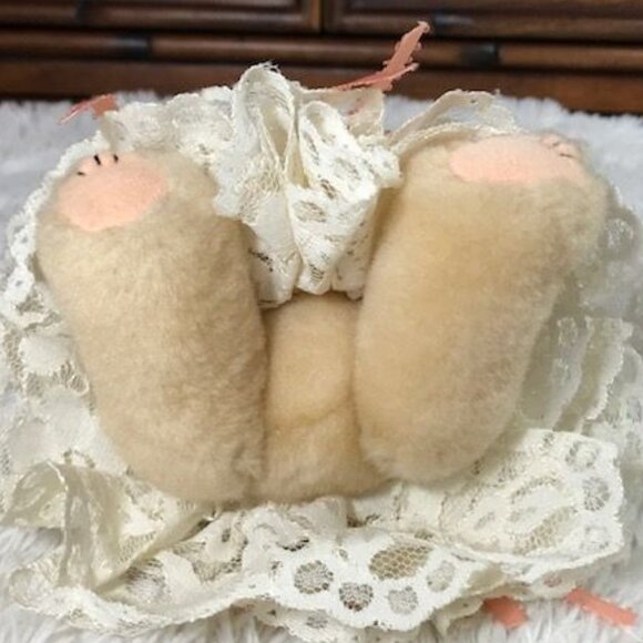 Vintage Bearly People Victorian Finely Dressed Mother and Daughter Bear Set - Picture 7 of 16